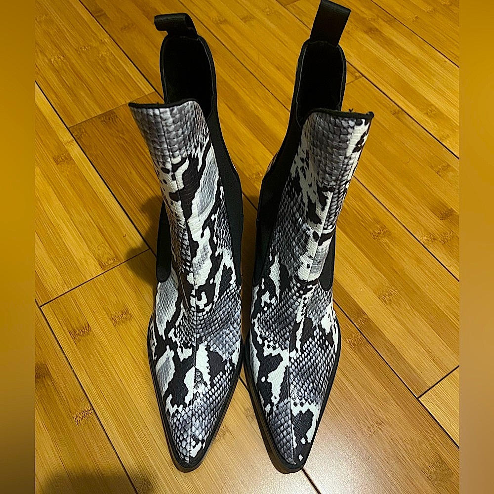 Zara cowboy boots!